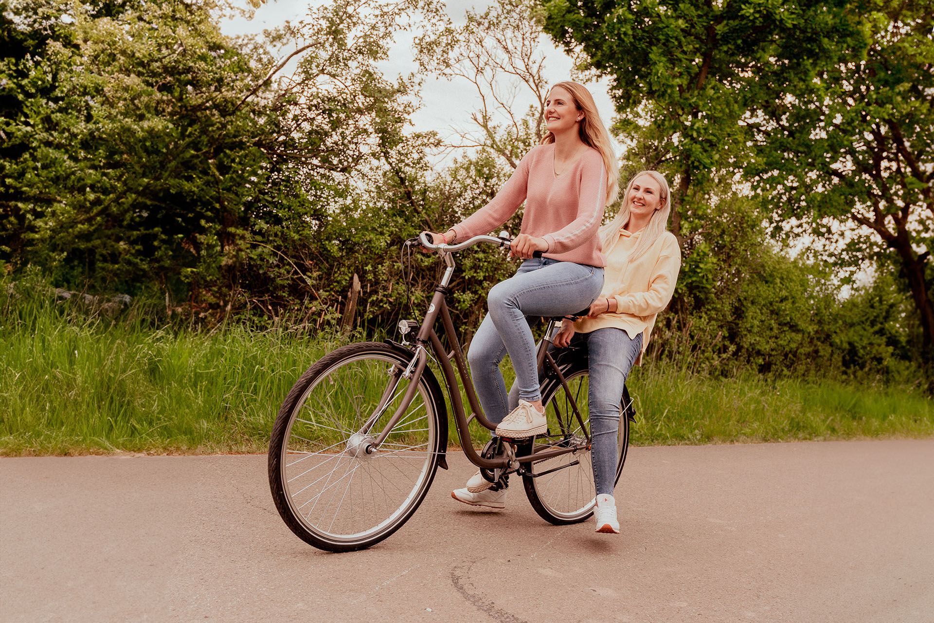 fahrradhelm anhnger ROCKBROS Fahrradhelm mit Visier Rcklicht Rennradhelm 55-61cm Unsiex   ROCKBROS-DE